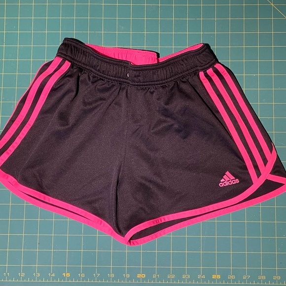 Adidas women's/girl's shorts - Picture 1 of 3